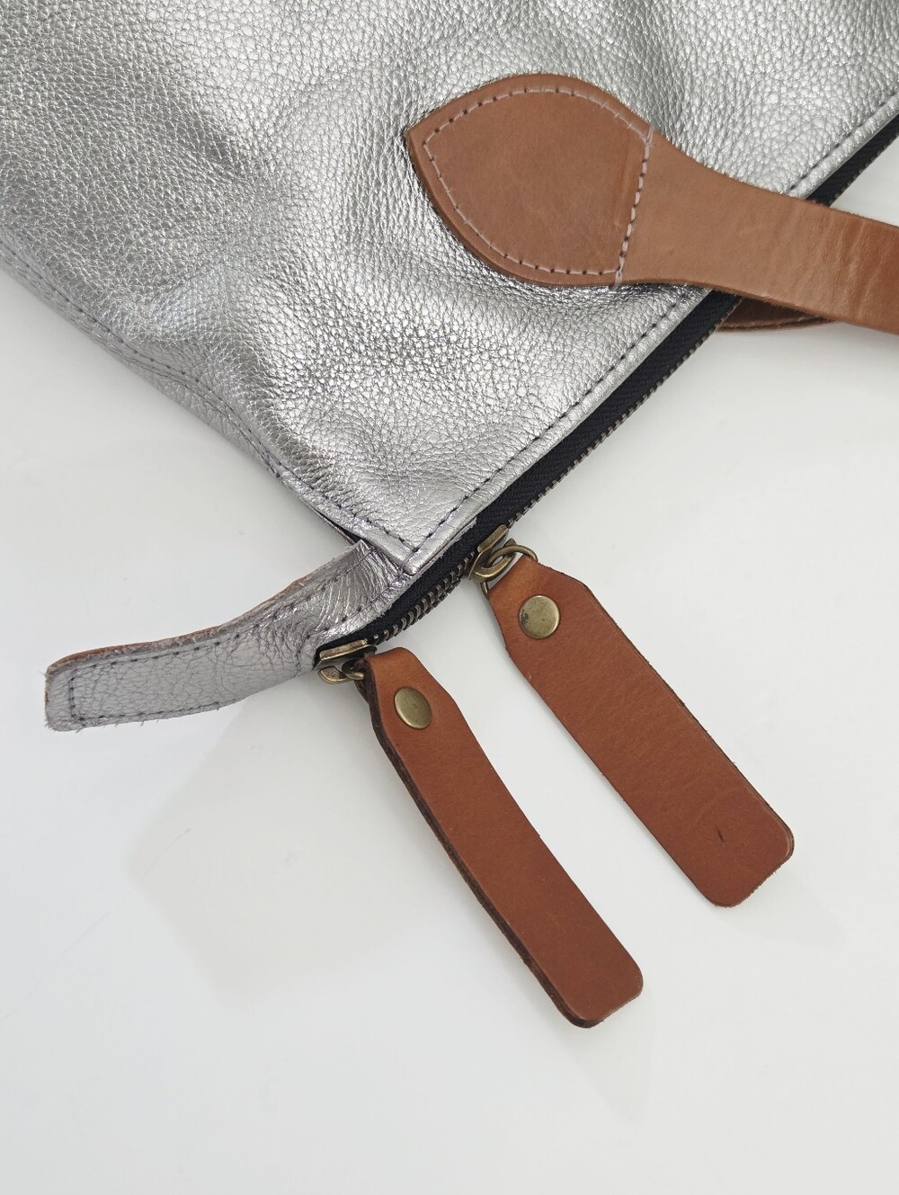 EXCELLENT PARKER THATCH CHARLIE BAG - LEATHER STARDUST - Picture 3 of 8